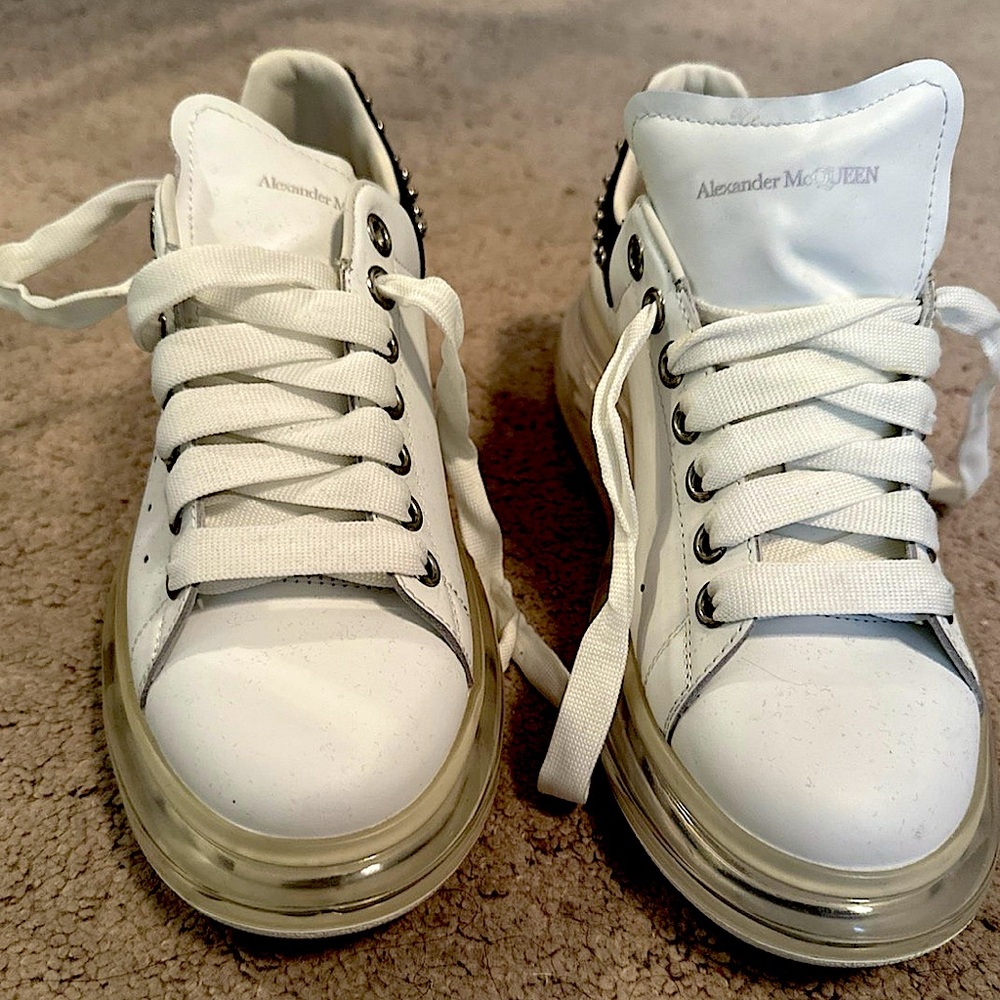 Alexander Mcqueens oversized sneakers